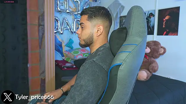 Tiler wolker online show from 9, 1, 2026