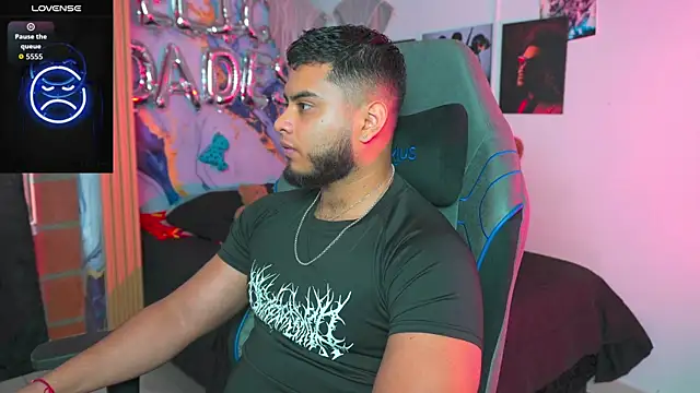 Tiler wolker online show from 9, 4, 2026