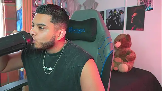 Tiler wolker online show from 9, 3, 2026