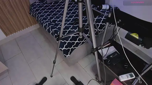 NhoanBrunette online show from 14, 11, 2025