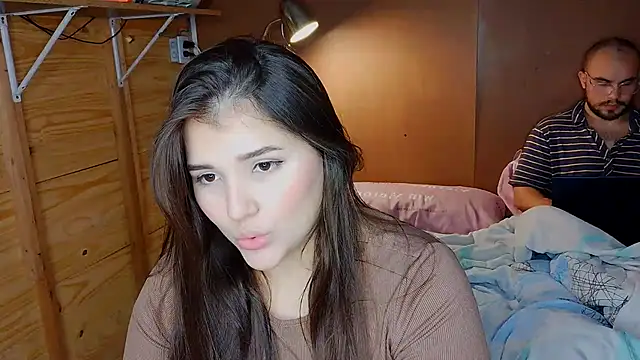 Snapshot of angietubebe chatting on 8, 4, 2026 angietubebe online show from 8, 4, 2026