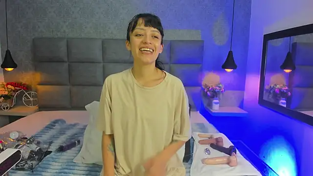 Luna Bella3 online show from 10, 1, 2026