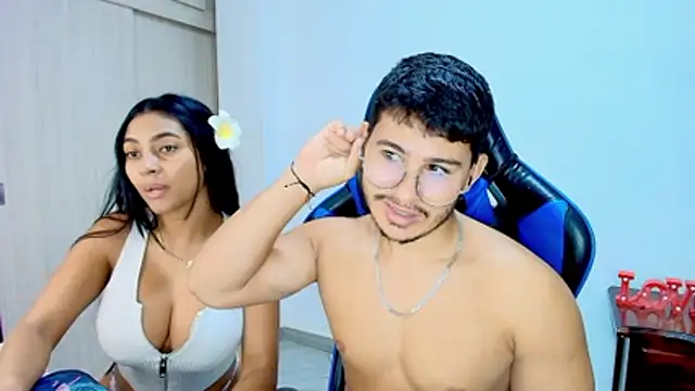 sophia and alex online show from 19, 12, 2025