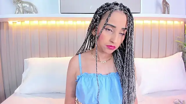 violett rabbit  online show from 7, 11, 2025