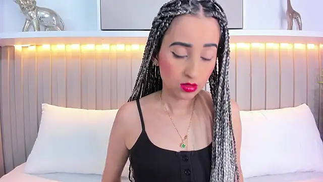 violett rabbit  online show from 13, 11, 2025