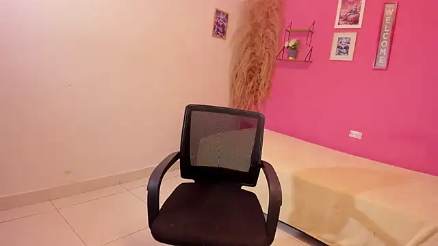 elmasmas01 online show from 2, 11, 2025