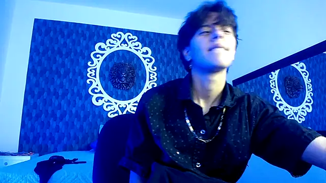 Ghost  Girl  online show from 8, 11, 2025