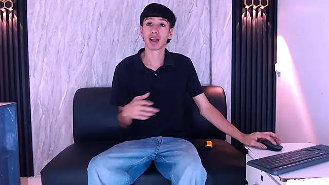 LaPantera Rosa online show from 30, 10, 2025