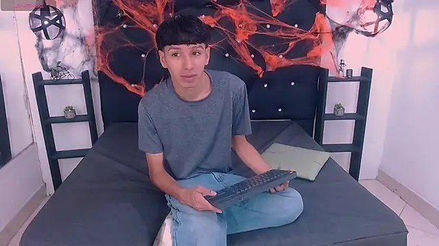 LaPantera Rosa online show from 26, 10, 2025