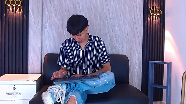 LaPantera Rosa online show from 6, 11, 2025