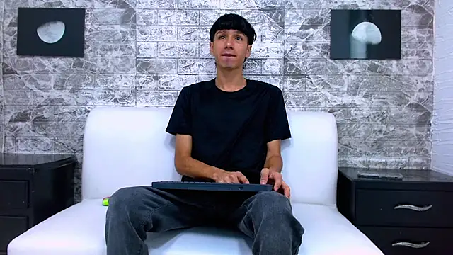 LaPantera Rosa online show from 11, 11, 2025