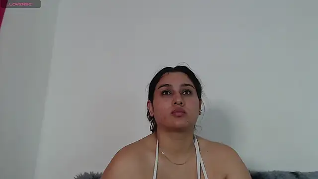 Mia fox29 online show from 6, 11, 2025