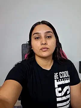 Mia fox29 online show from 14, 11, 2025