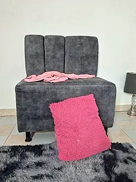 Mia fox29 online show from 21, 11, 2025