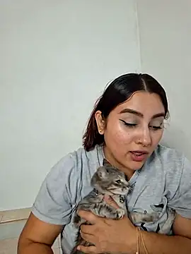 Mia fox29 online show from 11, 11, 2025