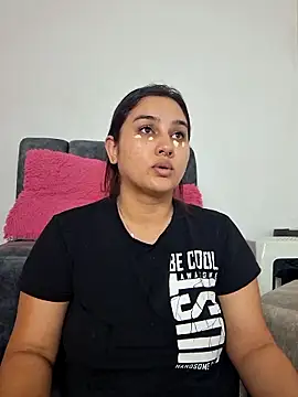 Mia fox29 online show from 15, 11, 2025