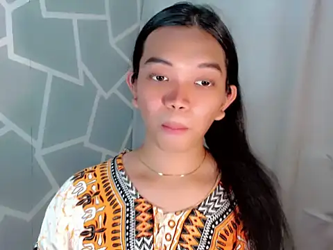 urlovely selena online show from 22, 5, 2026