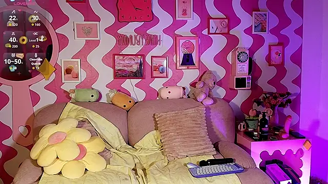 Candygirls xoxo online show from 4, 11, 2025