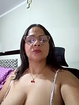 Snapshot of Angie_milf50 chatting on 20, 2, 2026 Angie milf50 online show from 20, 2, 2026