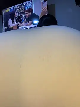 Im Saraaaa online show from 5, 3, 2026