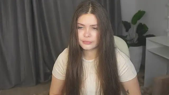 Snapshot of AdelinaIbraham chatting on 31, 10, 2025 AdelinaIbraham online show from 31, 10, 2025