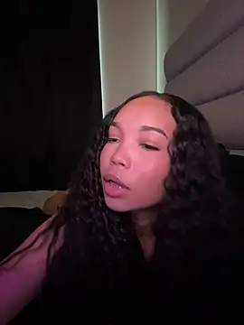 nikkiloveee online show from 3, 2, 2026