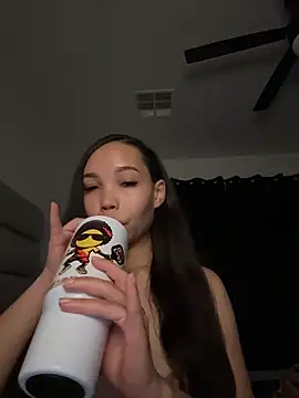 nikkiloveee online show from 29, 3, 2026