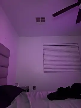 nikkiloveee online show from 25, 2, 2026