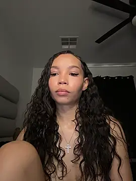 nikkiloveee online show from 4, 4, 2026