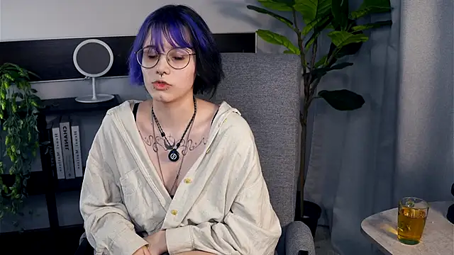 KellePourier online show from 26, 10, 2025