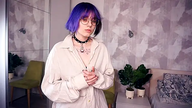 KellePourier online show from 30, 10, 2025