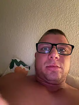 PolishBoy1995 online show from 26, 10, 2025