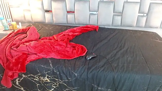 Memi xxx online show from 15, 11, 2025