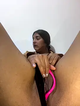 Snapshot of Au-rora chatting on 1, 12, 2025 Au-rora online show from 1, 12, 2025