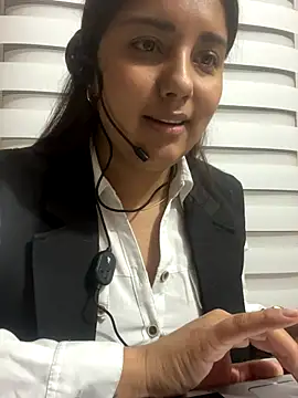 Snapshot of Au-rora chatting on 30, 11, 2025 Au-rora online show from 30, 11, 2025