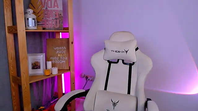 BallerinaCappuchino online show from 20, 11, 2025