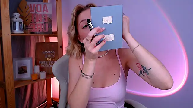 BallerinaCappuchino online show from 13, 11, 2025