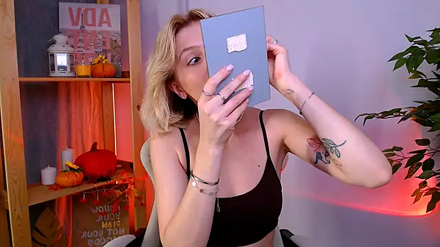 BallerinaCappuchino online show from 8, 11, 2025