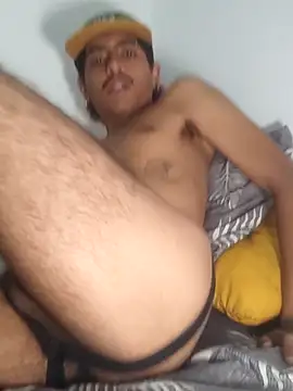 SkinniYamo online show from 27, 10, 2025