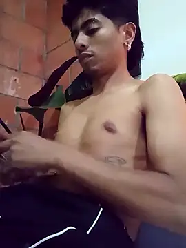 SkinniYamo online show from 15, 5, 2026