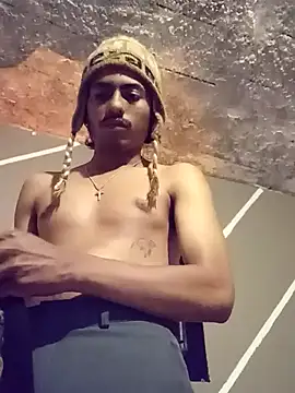 SkinniYamo online show from 11, 4, 2026