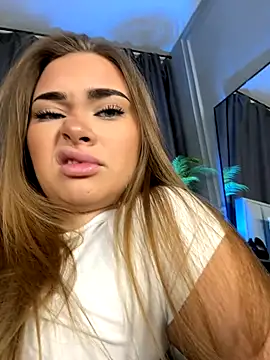 MilaRaven online show from 15, 12, 2025