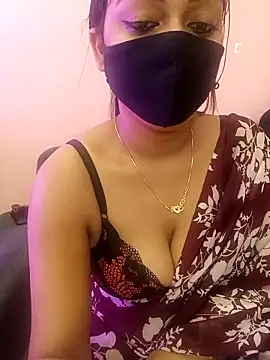 Snapshot of menaxi-baby7 chatting on 23, 2, 2026 menaxi-baby7 online show from 23, 2, 2026