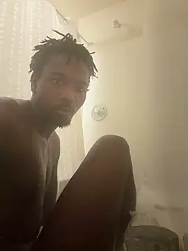 Snapshot of bbc4toes92 chatting on 14, 11, 2025 bbc4toes92 online show from 14, 11, 2025