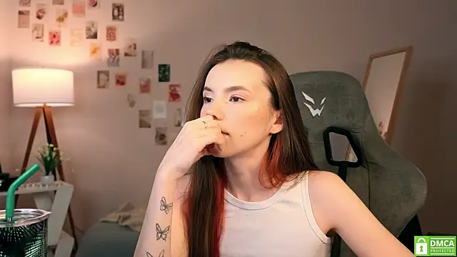 Snapshot of yourfrenchteacher chatting on 17, 11, 2025 yourfrenchteacher online show from 17, 11, 2025