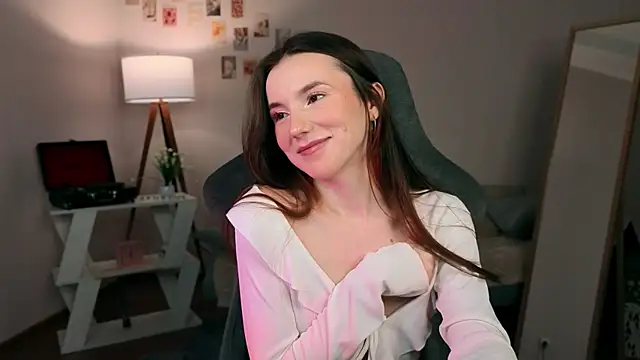 Snapshot of yourfrenchteacher chatting on 28, 11, 2025 yourfrenchteacher online show from 28, 11, 2025