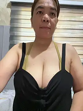 sweetyjhones online show from 10, 4, 2026