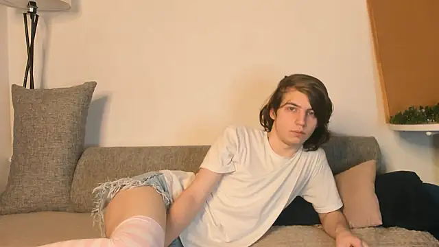 AvenGlow online show from 1, 2, 2026