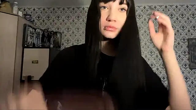 Snapshot of SofiaDreams09 chatting on 15, 11, 2025 SofiaDreams09 online show from 15, 11, 2025