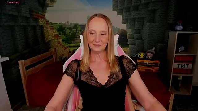 ScarlettPalmer online show from 2, 5, 2026